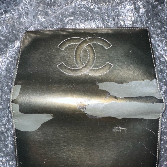 Chanel Metallic CC Logo Long Bifold Flap Wallet - Picture 3 of 12